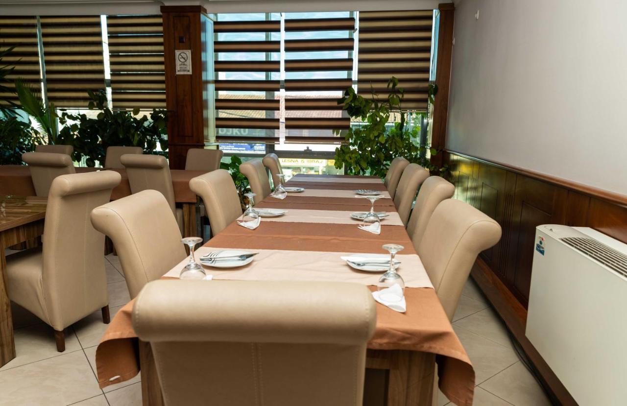 Hotel Leo Peja Kültér fotó